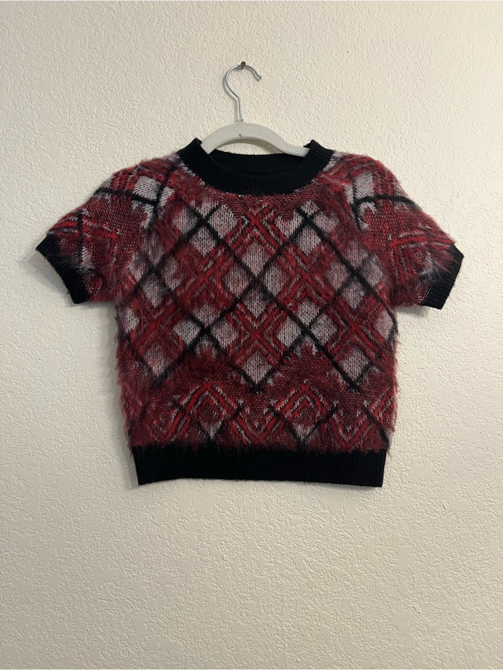 Pilcro Red, Black and Gray Short-Sleeve Fuzzy Argyle Crop Top
